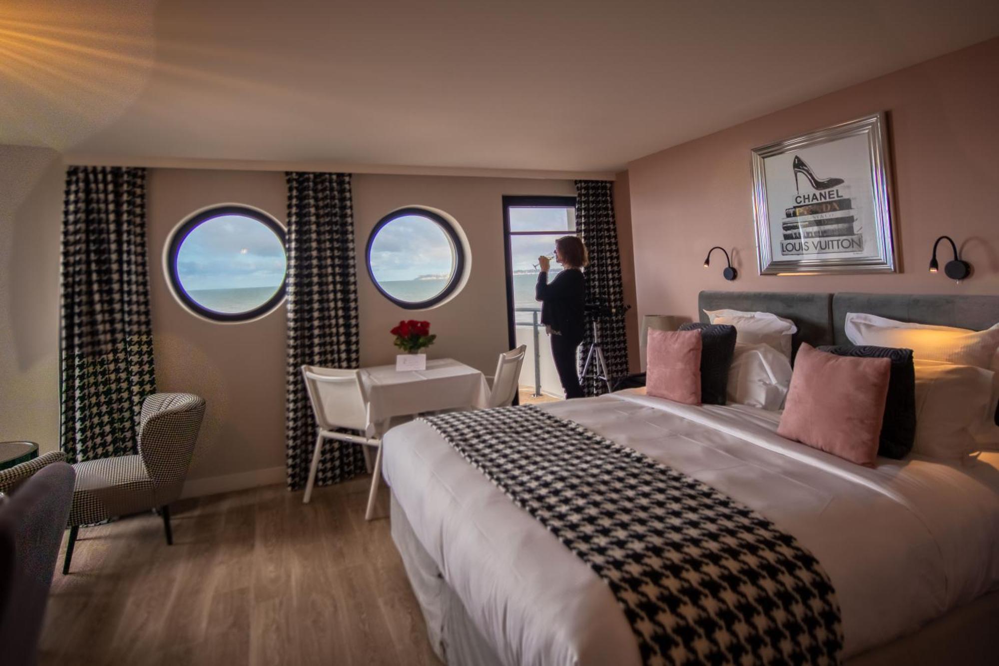 Hotel Le Paquebot Villerville Zewnętrze zdjęcie